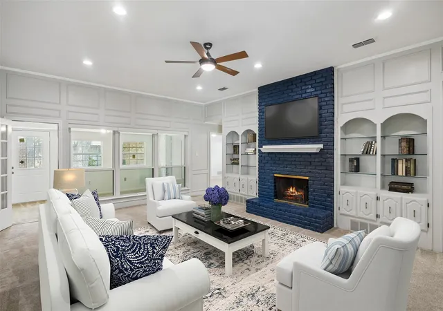 Photo 3 of Single family home for sale at 1908 Scarlett Ct, Arlington, TX 76012 | MLS# 21304147 | Listing updated on 2026-08-25