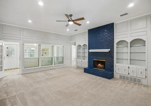 Photo 4 of Single family home for sale at 1908 Scarlett Ct, Arlington, TX 76012 | MLS# 21304147 | Listing updated on 2026-08-25