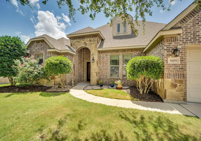 Homes for sale in Midlothian, TX | 5009 Prosperity Row, Midlothian, TX 76065 | MLS# 21303159