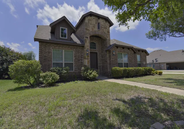 Homes for sale in Red Oak, TX | 210 Debbie Wy, Red Oak, TX 75154 | MLS# 21291405
