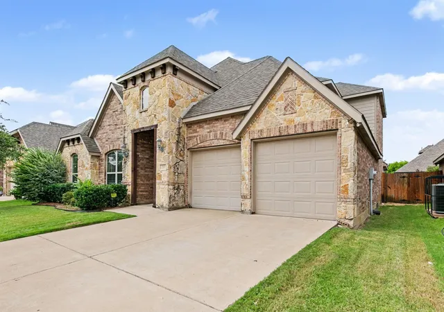 Photo 2 of Single family home for sale at 233 Hawks Ridge Trl, Burleson, TX 76028 | MLS# 21303709 | Listing updated on 2026-10-05