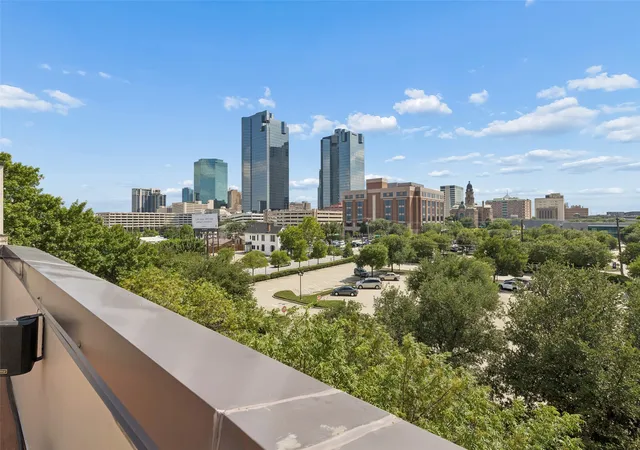 Single family home for sale at 600 E Bluff St, Fort Worth, TX 76102 | MLS# 21298331