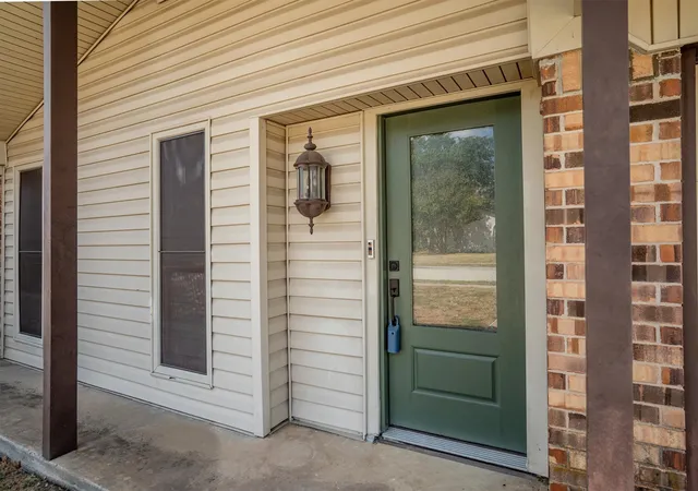 Photo 2 of Sale Pending at 436 E Hill St, Keller, TX 76248 | MLS# 21269021 | Listing updated on 2026-10-01