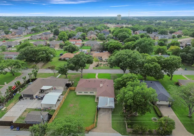 Homes for sale in De Soto, TX | 152 Stardust Ln, De Soto, TX 75115 | MLS# 21305685