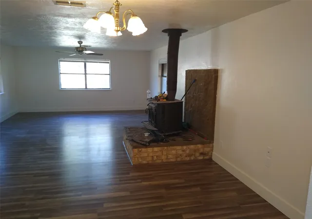 Homes for sale in Mineral Wells, TX | 1401 21St St, Mineral Wells, TX 76067 | MLS# 21305789