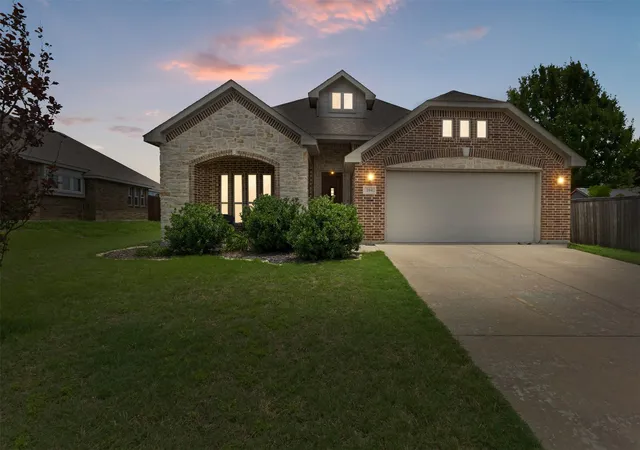 Homes for sale in Alvarado, TX | 204 Briarstone Dr, Alvarado, TX 76009 | MLS# 21305027
