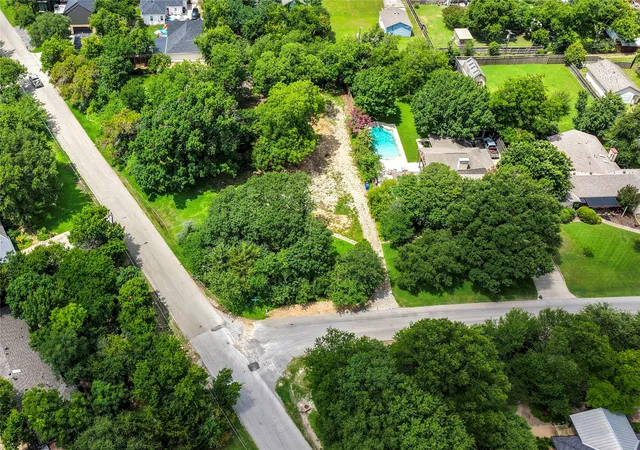 Photo 3 of Land for sale at 1539 Bella Vista Dr, Dallas, TX 75218 | MLS# 21305850 | Listing updated on 2026-08-22