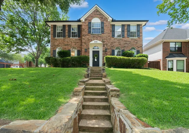 Homes for sale in Grapevine, TX | 3201 Shady Glen Dr, Grapevine, TX 76051 | MLS# 21305810