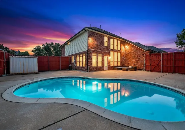 Photo 3 of Single family home for sale at 1701 Shadow Brook Trl, Garland, TX 75043 | MLS# 21297264 | Listing updated on 2026-10-01