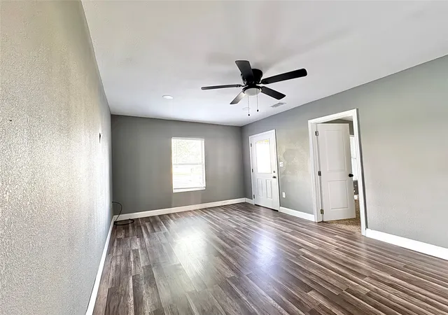 Photo 3 of Single family home for sale at 385 Main St, Howe, TX 75459 | MLS# 21300093 | Listing updated on 2026-09-21