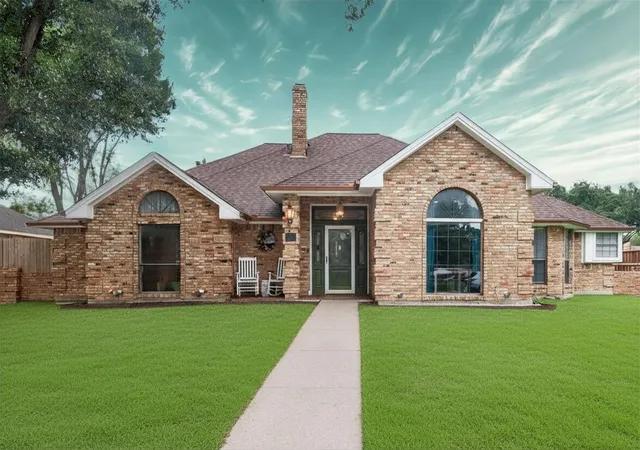 Homes for sale in Duncanville, TX | 919 Huntington Dr, Duncanville, TX 75137 | MLS# 21305310