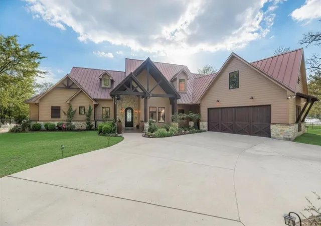 Photo 3 of Single family home for sale at 146 Se County Road 2230K, Corsicana, TX 75109 | MLS# 21302064 | Listing updated on 2026-08-25
