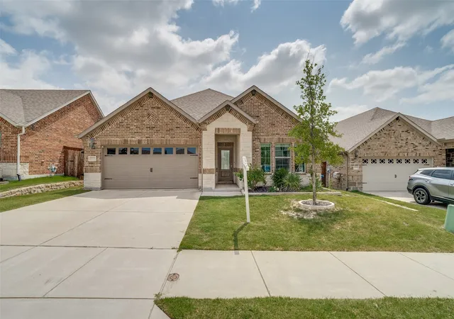 Photo 1 of Single family home for sale at 5573 Cypress Willow Bnd, Fort Worth, TX 76126 | MLS# 21305879 | Listing updated on 2026-08-27
