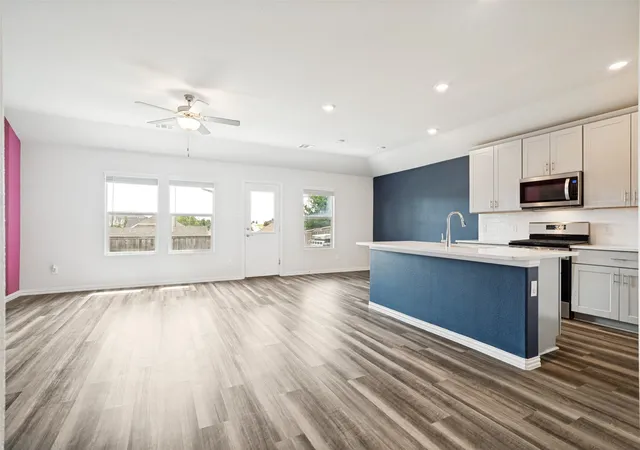 Photo 3 of Single family home for sale at 5573 Cypress Willow Bnd, Fort Worth, TX 76126 | MLS# 21305879 | Listing updated on 2026-08-27