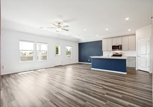 Photo 3 of Single family home for sale at 5573 Cypress Willow Bnd, Fort Worth, TX 76126 | MLS# 21305879 | Listing updated on 2026-08-27