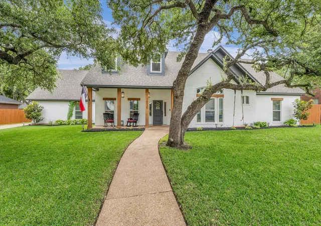 Homes for sale in Woodway, TX | 14035 Horseshoe Cir, Woodway, TX 76712 | MLS# 21304427