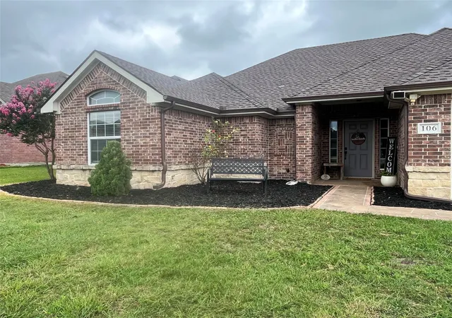 Photo 3 of Sale Pending at 106 Meadowlark Dr, Palmer, TX 75152 | MLS# 21305897 | Listing updated on 2026-07-20