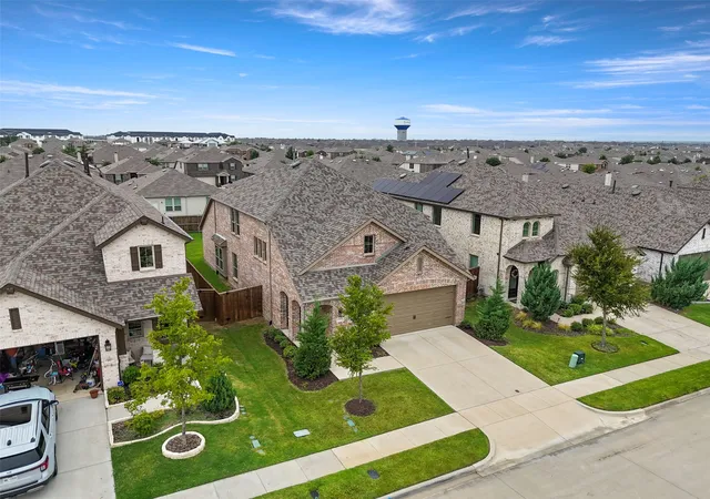 Photo 4 of Single family home for sale at 1848 Coronet Ave, Aubrey, TX 76227 | MLS# 21305808 | Listing updated on 2026-08-22