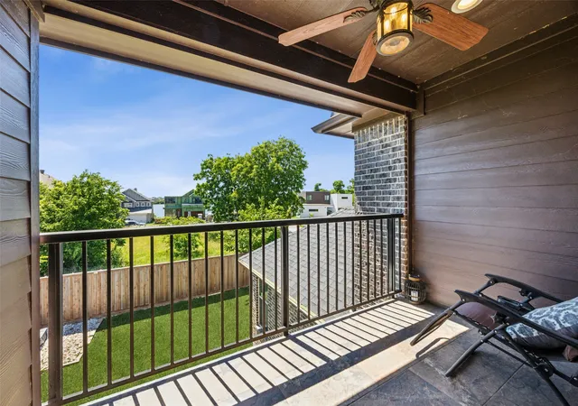 Photo 3 of Single family home for sale at 2405 La Costa Dr, Rowlett, TX 75088 | MLS# 21303538 | Listing updated on 2026-08-21
