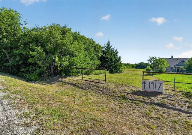 Homes for sale in Alvarado, TX | 1917 Hudson Ct, Alvarado, TX 76009 | MLS# 21299918