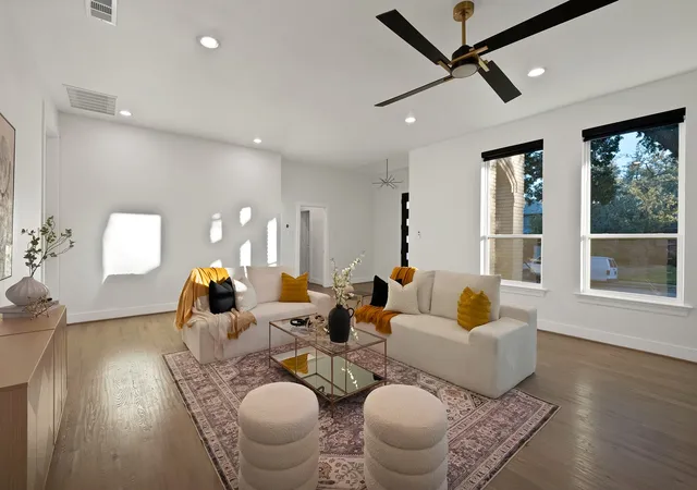 Photo 3 of Sale Pending at 1913 Crockett Cir, Irving, TX 75038 | MLS# 21305598 | Listing updated on 2026-07-09