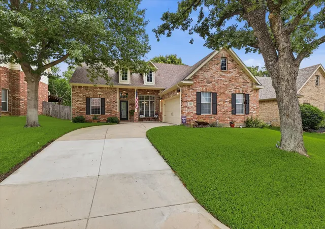 Homes for sale in Lake Dallas, TX | 523 Clancy Ln, Lake Dallas, TX 75065 | MLS# 21305522