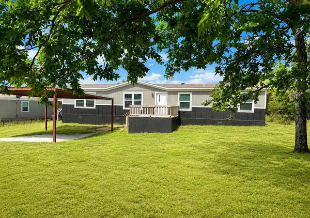 Homes for sale in Bridgeport, TX | 112 Buffalo Gap Dr, Bridgeport, TX 76426 | MLS# 21305851