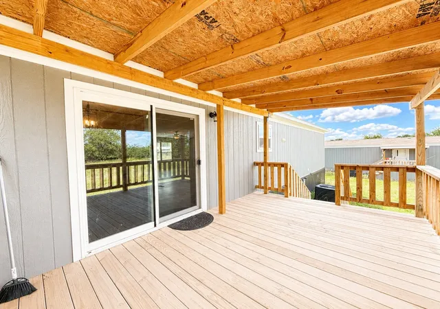 Homes for sale in Bridgeport, TX | 112 Buffalo Gap Dr, Bridgeport, TX 76426 | MLS# 21305851