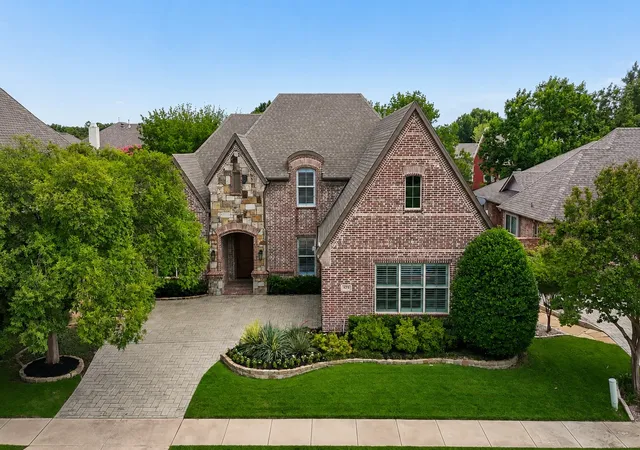 Homes for sale in Colleyville, TX | 425 Waterford Ln, Colleyville, TX 76034 | MLS# 21305833