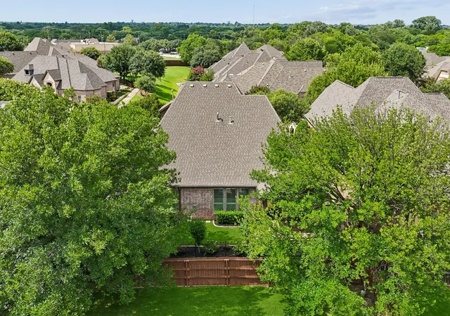 Homes for sale in Colleyville, TX | 425 Waterford Ln, Colleyville, TX 76034 | MLS# 21305833