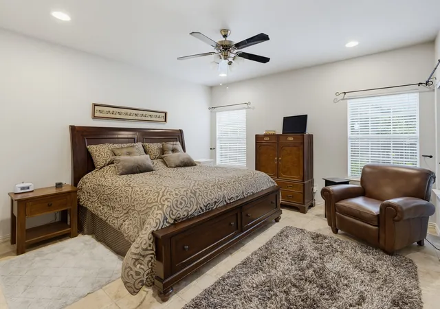 Photo 3 of Townhouse for sale at 332 Emma Call Court, Decatur, TX 76234 | MLS# 21306012 | Listing updated on 2026-08-22