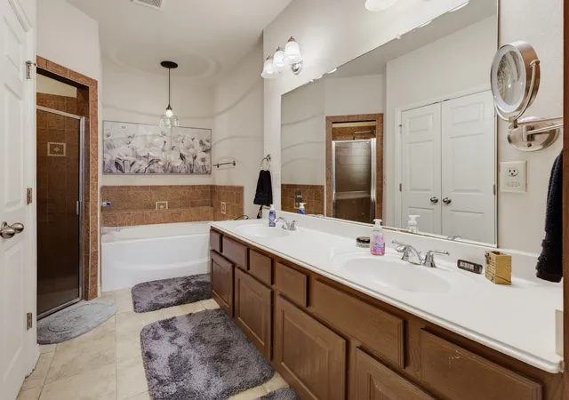 Photo 4 of Townhouse for sale at 332 Emma Call Court, Decatur, TX 76234 | MLS# 21306012 | Listing updated on 2026-08-22