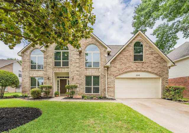 Photo 1 of Sale Pending at 3318 Clearfield Dr, Grapevine, TX 76051 | MLS# 21303764 | Listing updated on 2026-07-15