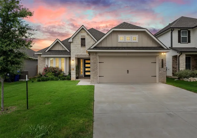Photo 2 of Single family home for sale at 11313 Celestial Ct, Lorena, TX 76655 | MLS# 21305487 | Listing updated on 2026-08-22