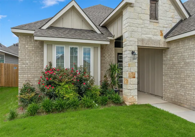Photo 4 of Single family home for sale at 11313 Celestial Ct, Lorena, TX 76655 | MLS# 21305487 | Listing updated on 2026-08-22