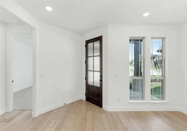 Photo 4 of Single family home for sale at 4205 Attwater St, Mc Kinney, TX 75071 | MLS# 21306051 | Listing updated on 2026-08-26