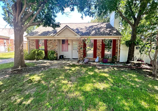 Photo 1 of Sale Pending at 3904 Manzinita St, Fort Worth, TX 76137 | MLS# 21306024 | Listing updated on 2026-08-25