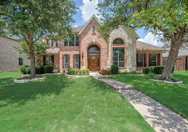 Photo 3 of Single family home for sale at 3882 Siena Dr, Frisco, TX 75033 | MLS# 21306054 | Listing updated on 2026-07-06