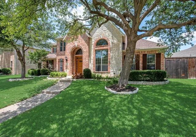 Photo 4 of Single family home for sale at 3882 Siena Dr, Frisco, TX 75033 | MLS# 21306054 | Listing updated on 2026-07-06