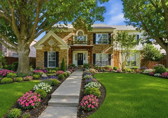 Photo 1 of Single family home for sale at 2900 Roper Dr, Plano, TX 75025 | MLS# 21300788 | Listing updated on 2026-08-31