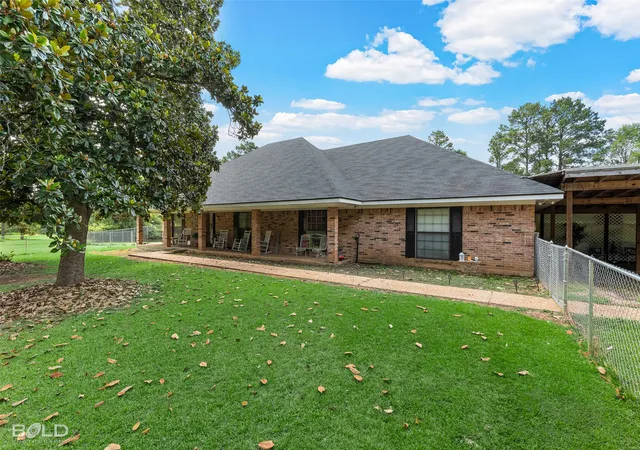 Photo 4 of Single family home for sale at 113 Rebel Rd, Vivian, LA 71082 | MLS# 21305901 | Listing updated on 2026-10-01
