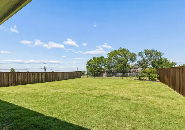 Photo 2 of Single family home for sale at 8914 Edna Pl, Rowlett, TX 75089 | MLS# 21305433 | Listing updated on 2026-09-01