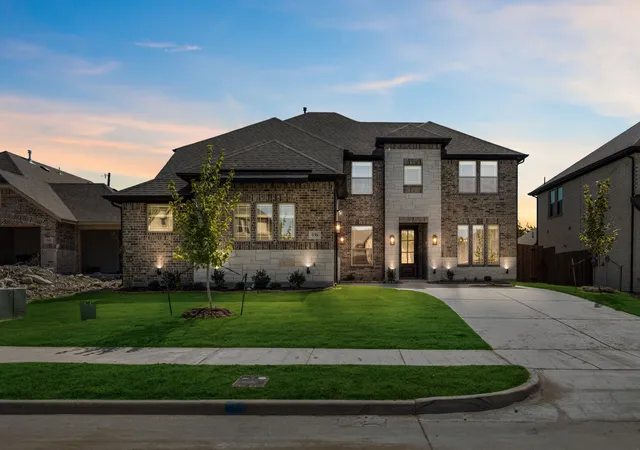 Photo 3 of Single family home for sale at 938 Cardinal Dr, Midlothian, TX 76065 | MLS# 21306125 | Listing updated on 2026-08-27