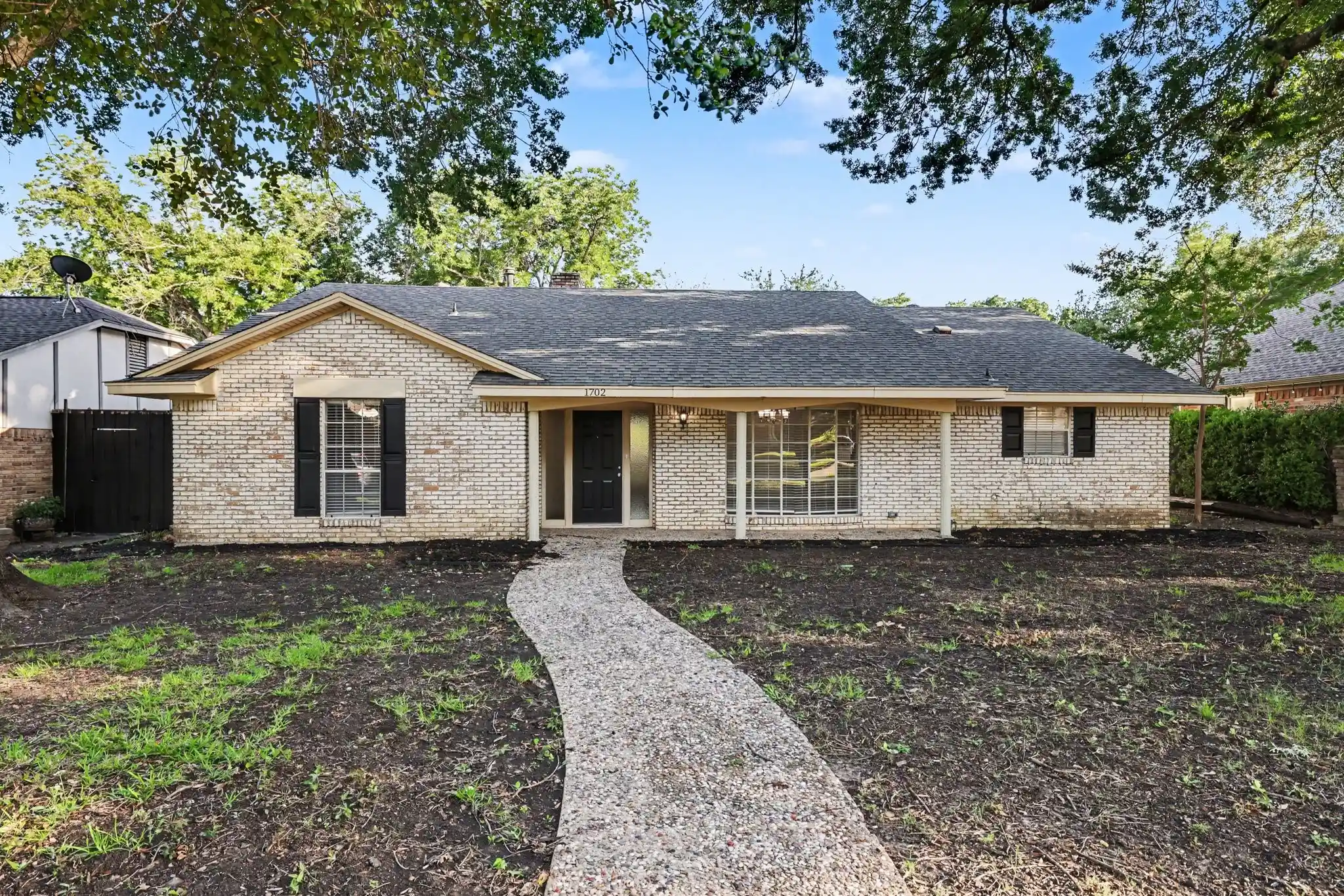 Photo 1 of Single family home for sale at 1702 Yorkshire Dr, Richardson, TX 75082 | MLS# 21305860 | Listing updated on 2026-10-09