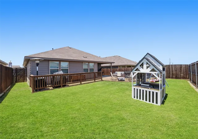 Photo 3 of Sale Pending at 5905 Silverjack Trl, Argyle, TX 76226 | MLS# 21303665 | Listing updated on 2026-08-17