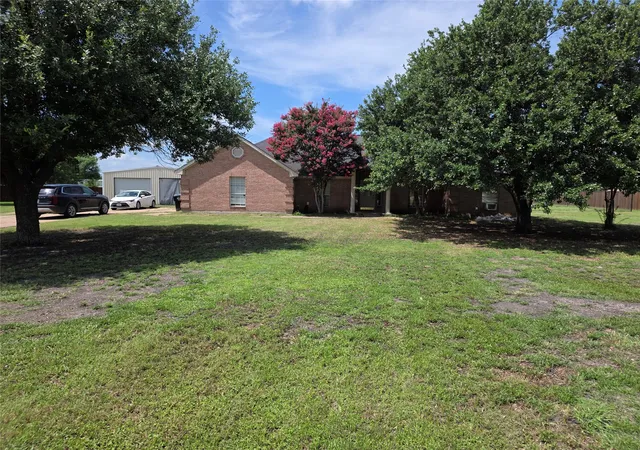 Photo 1 of Single family home for sale at 610 Cross Fence Dr, Mc Kinney, TX 75069 | MLS# 21304075 | Listing updated on 2026-08-22