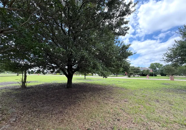 Photo 4 of Single family home for sale at 610 Cross Fence Dr, Mc Kinney, TX 75069 | MLS# 21304075 | Listing updated on 2026-08-22