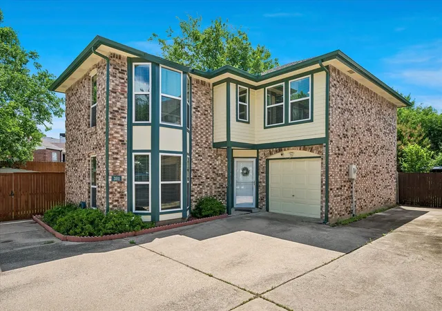 Photo 1 of Single family home for sale at 301 Stoneledge, Irving, TX 75063 | MLS# 21305764 | Listing updated on 2026-08-22
