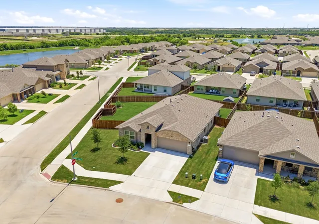 Photo 2 of Sale Pending at 601 Emmons Creek St, Justin, TX 76247 | MLS# 21303329 | Listing updated on 2026-07-24