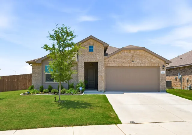 Photo 3 of Sale Pending at 601 Emmons Creek St, Justin, TX 76247 | MLS# 21303329 | Listing updated on 2026-07-24